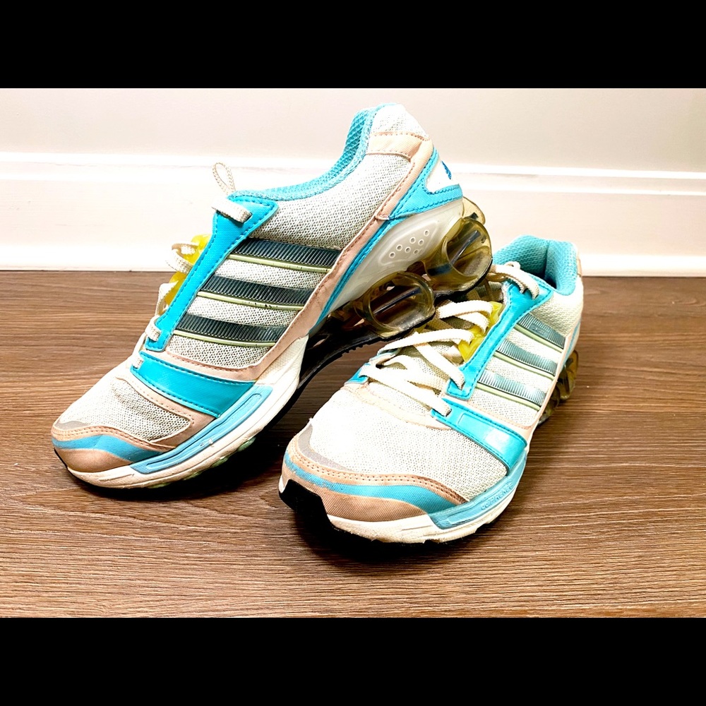ADIDAS | BLOGGER FAVORITE | BOOST WOMEN RUNNING SHOES | QUALITY MADE | SZ 7.5